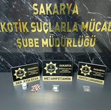 Sakarya’nın Adapazarı, Erenler ve Serdivan ilçelerinde polis ekiplerinin düzenlediği 5