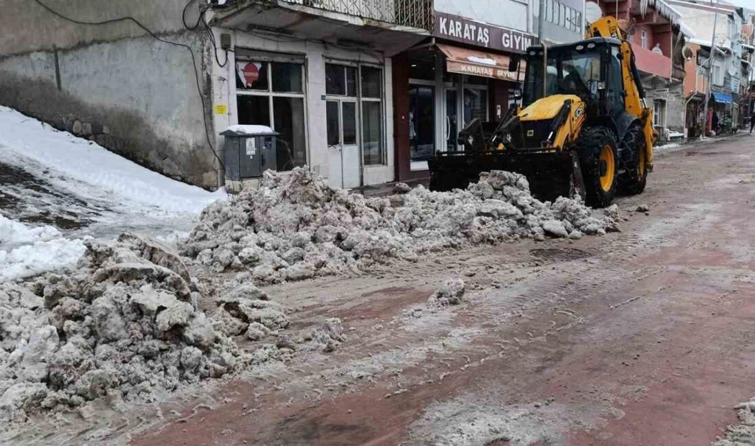Ardahan’ın Posof ilçesinde etkili olan yoğun kar yağışının ardından belediyesi
