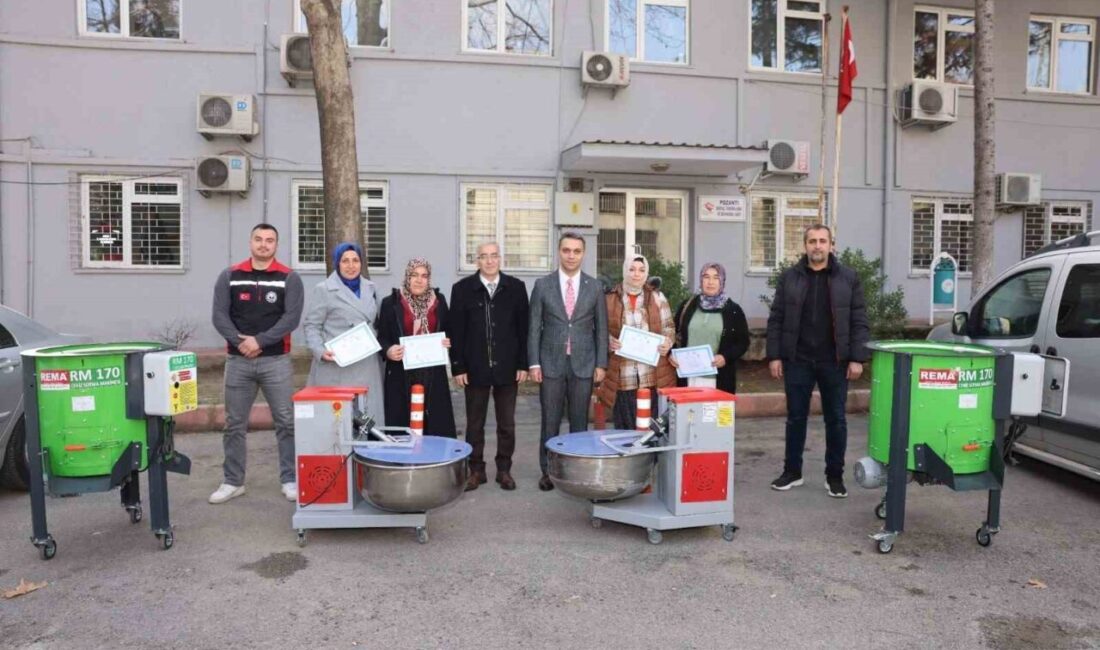 Adana’nın Pozantı ilçesinde “Kırsal Dezavantajlı Alanlar Kalkınma Projesi” kapsamında üreticilere