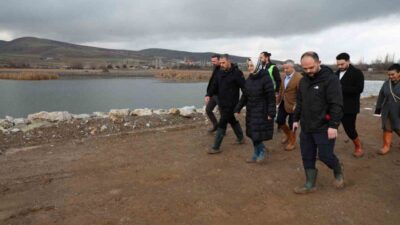 Pursaklar Belediyesi, ilçede yeşilin ve suyun huzur veren uyumunu vatandaşlarla