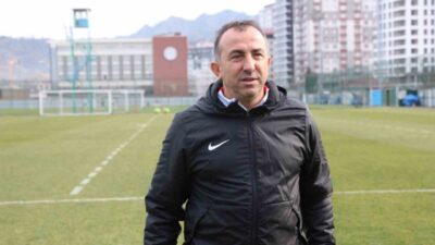Çasykur Rizespor Teknik Direktörü Recep Uçar, hatalı hakem kararlarına karşı