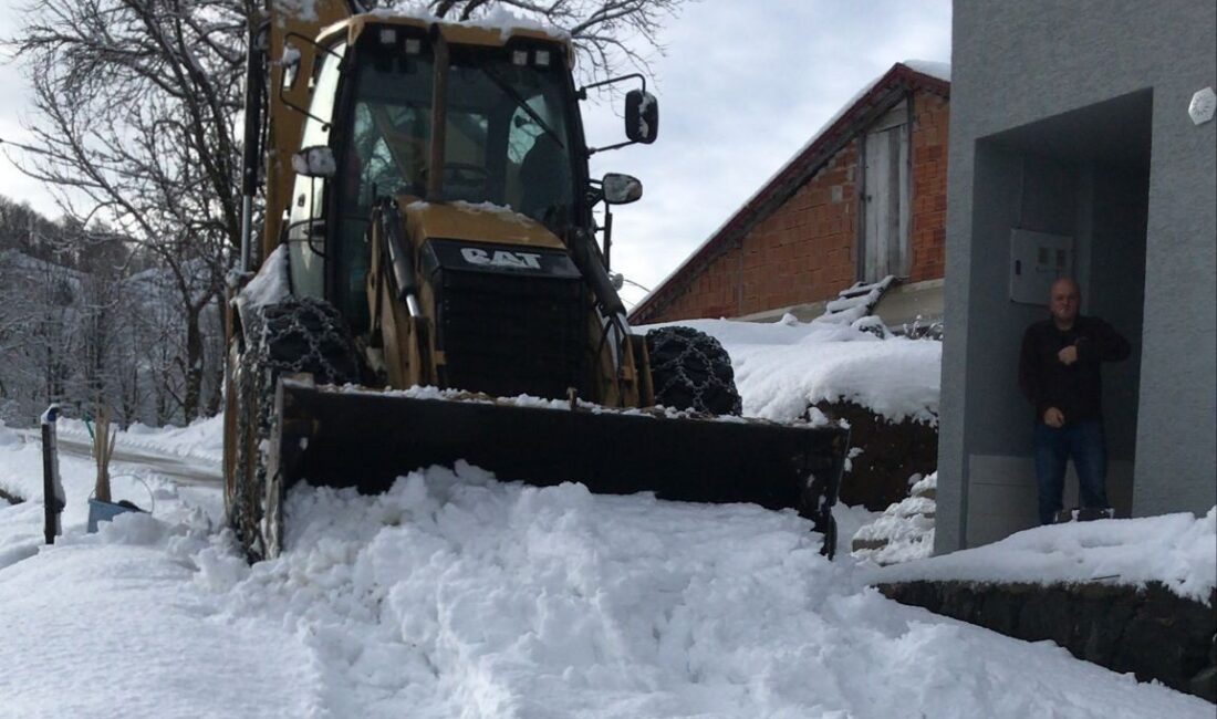 Rize’de 59 köy yolu kar yağışı nedeniyle ulaşıma kapandı. Rize’de