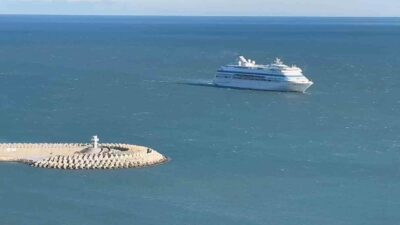 Rusya’dan Türkiye’ye gelen ve 950 yolcu ile 450 personeli bulunan