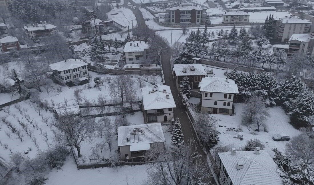 Karabük’ün Safranbolu ilçesinde etkili olan kar yağışı, UNESCO Dünya Miras