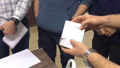 Damal Sağlık Ocağı’nda görev yapan bir sağlık çalışanı, sergilediği duyarlı