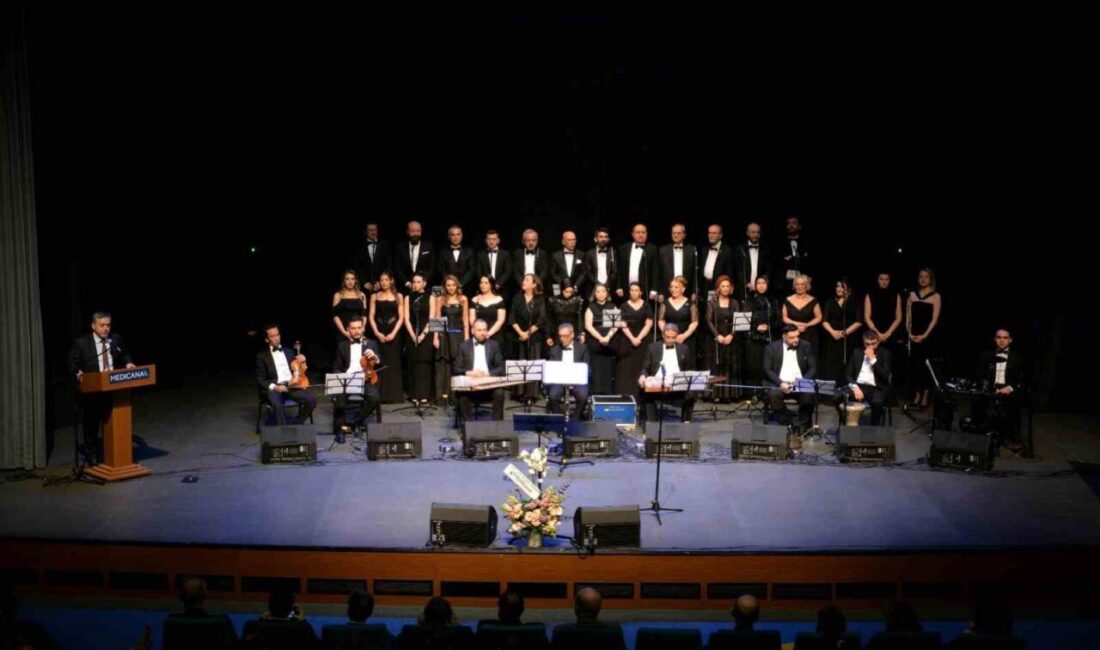 Medicana Bursa Hastanesi çalışanlarından oluşan Türk sanat müziği korosu, Bursalı