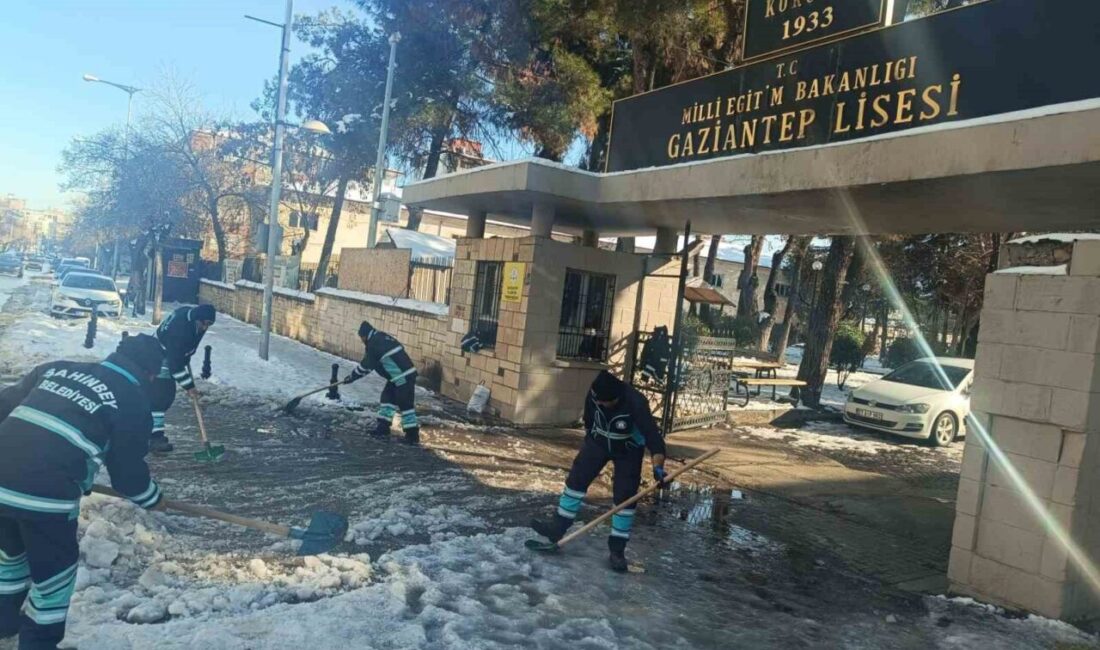 Etkili olan yoğun kar yağışı nedeniyle geçici olarak ara verilen