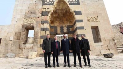 Gaziantep’in Şahinbey Belediye Başkanı Mehmet Tahmazoğlu ve beraberindeki heyet, Halep