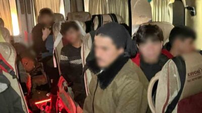 Sakarya’da jandarma ekiplerince gerçekleştirilen denetimlerde 32 düzensiz göçmen yakalandı, göçmen