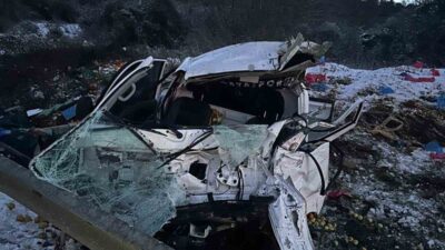 Sakarya’da kontrolden çıkan kamyonetin takla atıp yoldan çıkması neticesinde baba