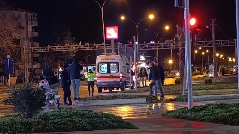 Sakarya’nın Karasu ilçesinde otomobil ile motosikletin çarpıştığı kazada her iki