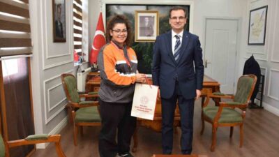 Manisa’nın Salihli ilçe Kaymakamı Ali Güldoğan, Gençler Okul Sporları Judo