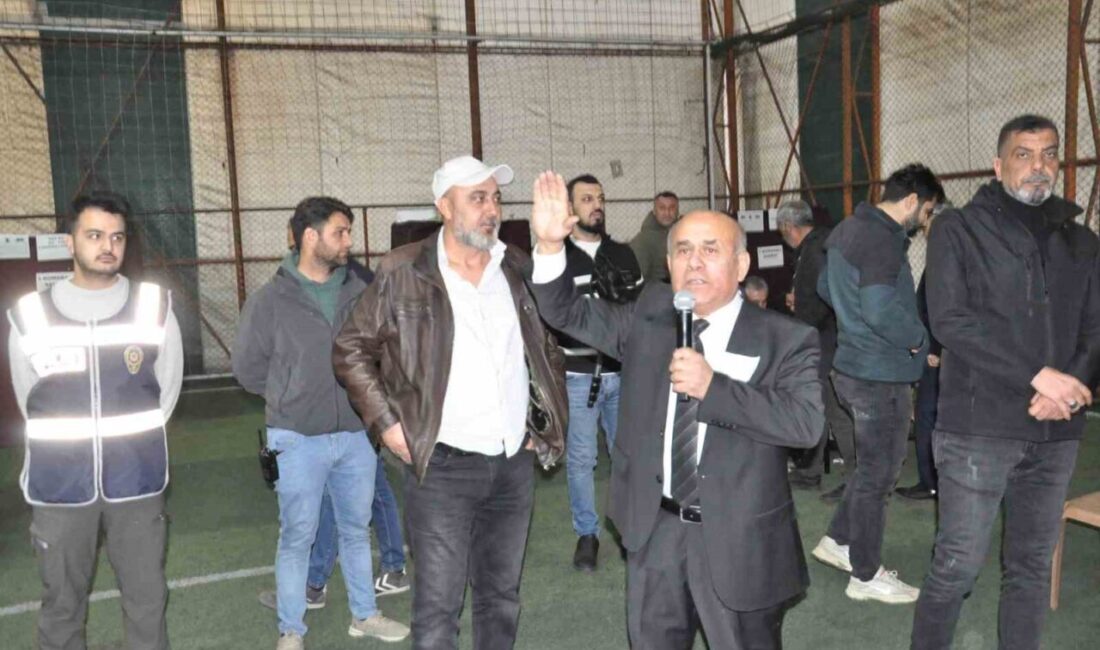 Manisa’nın Salihli ilçesindeki Madeni Eşya Sanatkarları Esnaf Odası’nda mevcut başkan