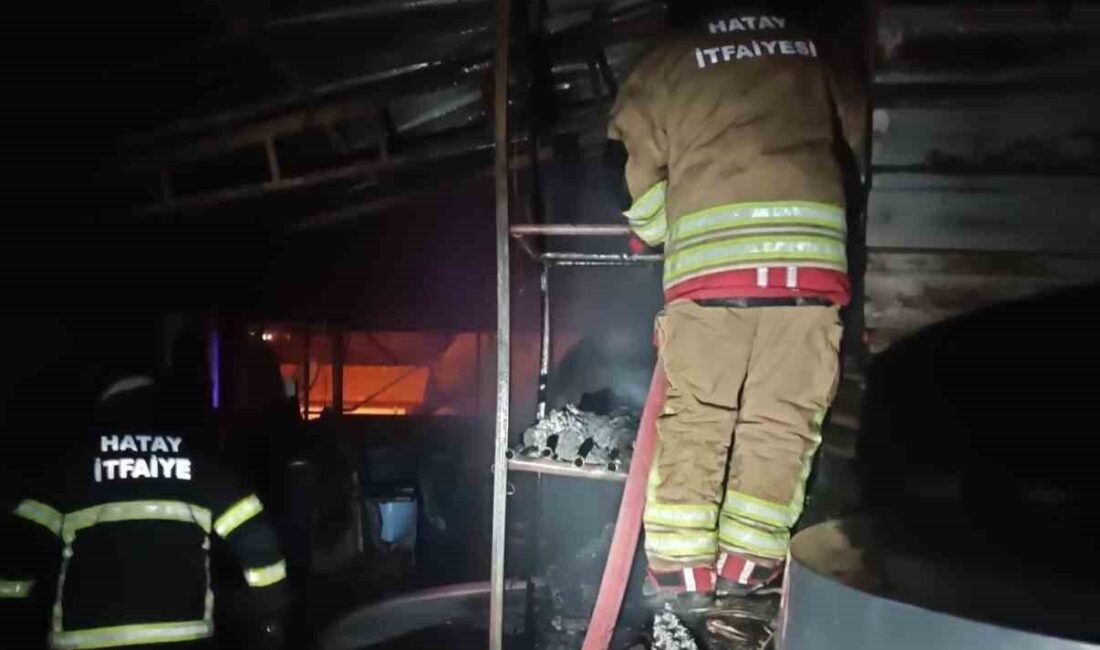 Hatay’da evin odunluk kısmında çıkan yangın büyümeden söndürüldü. Yangın; Samandağ