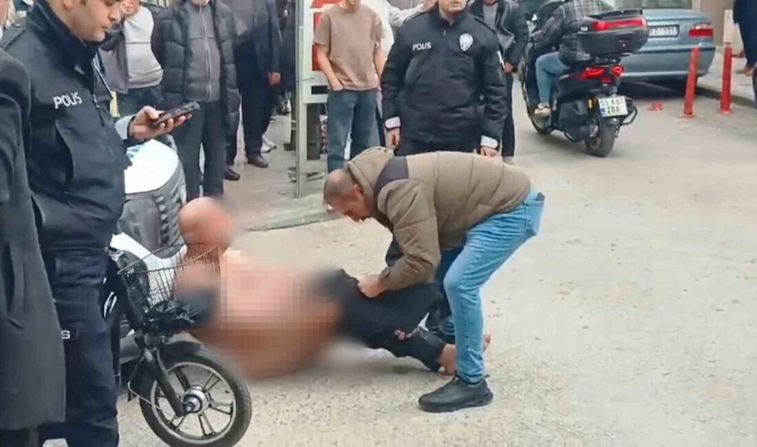 SAMSUN (İHA) – Samsun’da çırılçıplak şekilde caddede dolaşan 50’li yaşlarda