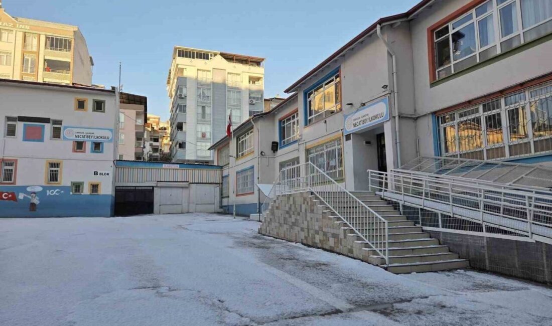 SAMSUN (İHA) – Samsun’da etkili olan kar yağışı ve buzlanma