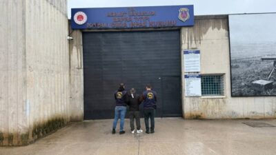 Samsun’da İl Jandarma Komutanlığı ekiplerince aranan şahısların yakalanmasına yönelik yürütülen