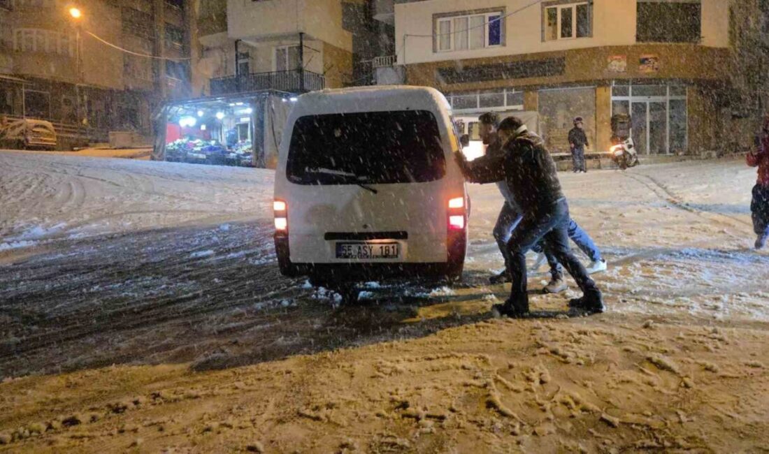 SAMSUN (İHA) – Samsun’da şehir merkezinde etkili olan kar yağışı