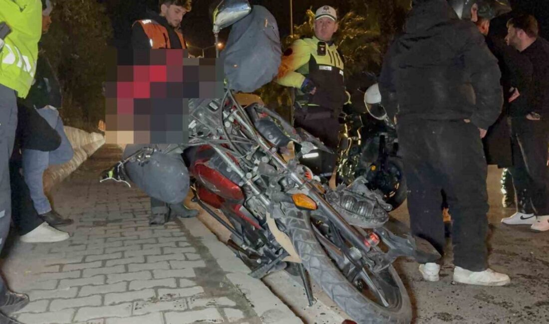 Samsun’da motosikletin servis minibüsüne çarptığı kazada 1 kişi yaralandı. Kaza,