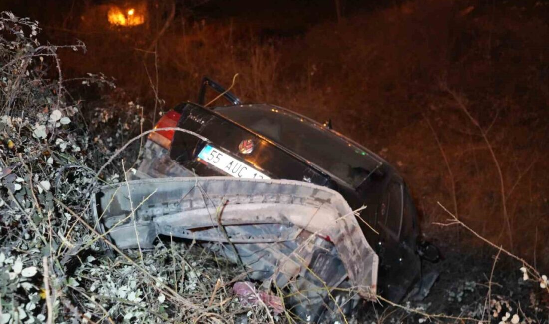 Samsun’da kontrolden çıkan otomobil 3 metre yükseklikten yuvarlandı. Sürücü kazadan