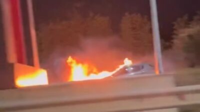 Sancaktepe’de seyir halindeyken arızalanan otomobil, dinlenme tesisinde durduktan kısa süre