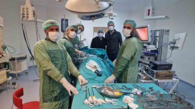 Şanlıurfa Viranşehir Devlet Hastanesi’nde, 18 yaşındaki bir hastanın sol böbreğinde