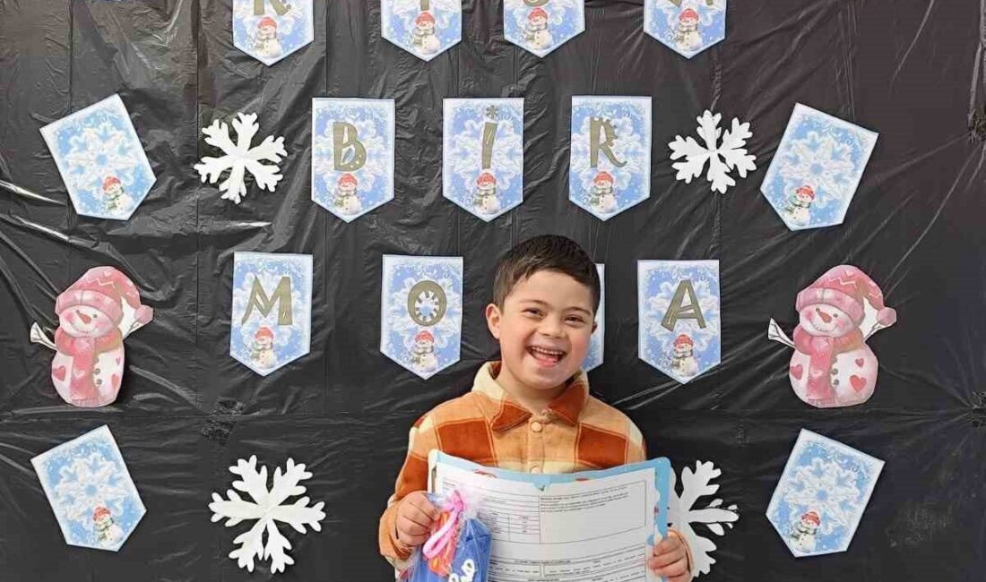 Şanlıurfa’da down sendromlu öğrenci Muhammed Said Kendirci ilk karnesini heyecanla