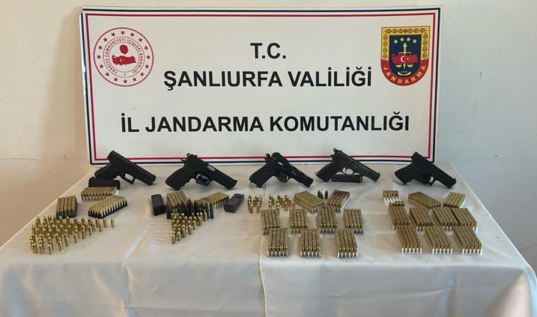 Şanlıurfa’da yasa dışı ve ruhsatsız silahlanmayla mücadele kapsamında düzenlenen operasyonda,