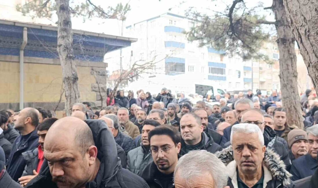 KIRŞEHİR (İHA) – İzmir’in Menemen ilçesinde eski erkek arkadaşı tarafından