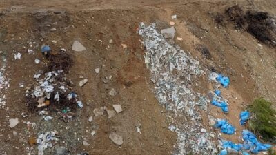 Karabük’te kamyonetin şarampole yuvarlanması sonucu meydana gelen kazada 2 kişi