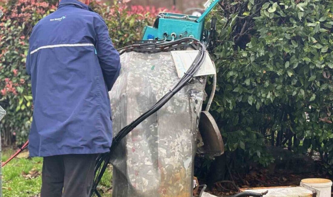 İstanbul’da etkili olan kuvvetli yağış ve fırtına nedeniyle Sarıyer Baltalimanı’nda