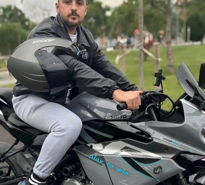 İstanbul Sarıyer’de sahil kenarında motosikletine binip gitmeye çalışan genç, bilinmeyen