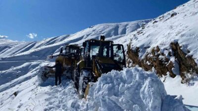 Batman’ın Sason ekiplerin çalışmaları sonucu 392 kilometrelik yol ağı kardan