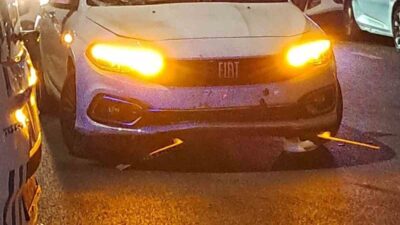 İstanbul Beylikdüzü’nde bir araç sürücüsü, scooterli çocuğa çarpınca ortalık savaş