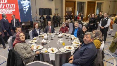 Mersin Büyükşehir Belediye Başkanı Vahap Seçer ile eşi Meral Seçer,