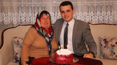 DÜZCE(İHA) – Düzce’nin Çilimli ilçesi Kaymakamı Furkan Alpay, Gölcük depreminde