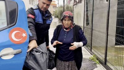 Tarsus’ta etkisini artıran olumsuz hava koşulları ve yapılan sel uyarıları