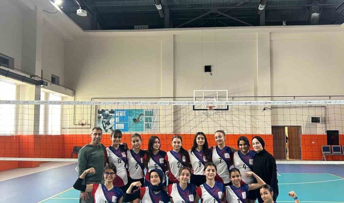 BİTLİS (İHA) – Bitlis’in Tatvan Selahaddin Eyyubi Ortaokulu öğrencileri, bölge