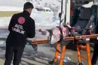 Hakkari’nin Şemdinli ilçesinde yanık yaralanması yaşayan 9 aylık bebek, ileri