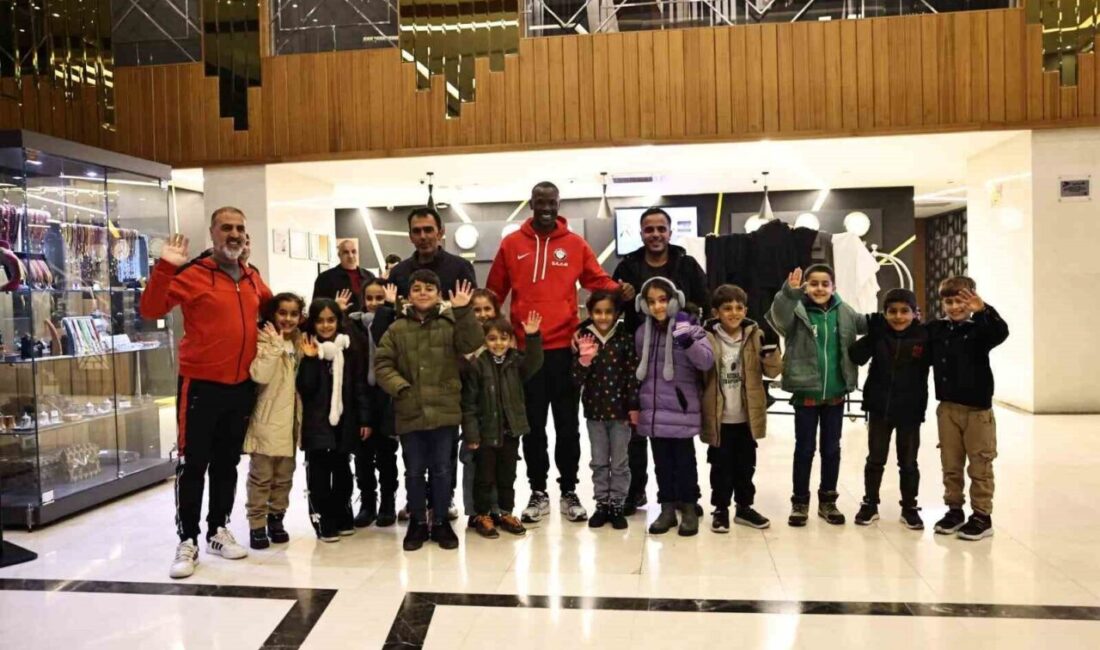 Diyarbakır’ın Dicle ilçesi Baltacı Mahallesi’ndeki Baltacı İlkokulu öğrencileri, 2021 yılında