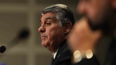 Beşiktaş Kulübü Başkanı Serdal Adalı, görevi bırakmayı düşünmediğini ve camia