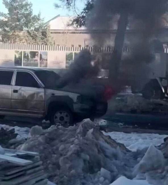 Diyarbakır’da seyir halindeki pikap alev aldı. Olayda ölen ya da