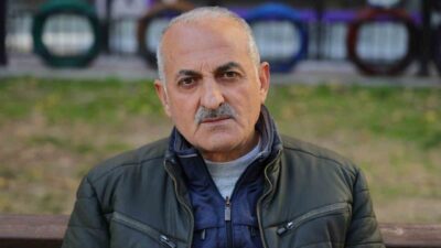 Adana’da yaşayan seyyar satıcı, 5 yıldır eşinden boşanmak için mücadele