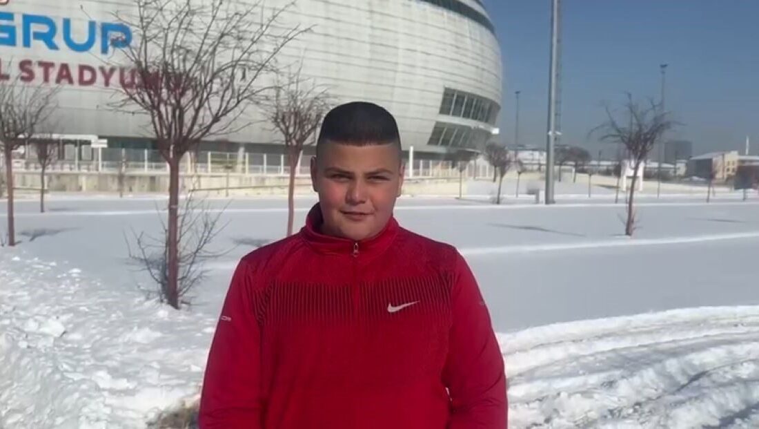Sivas’ta yaşayan 14 yaşındaki judo sporcusu Abdullah Duhan Kartal, soğuk