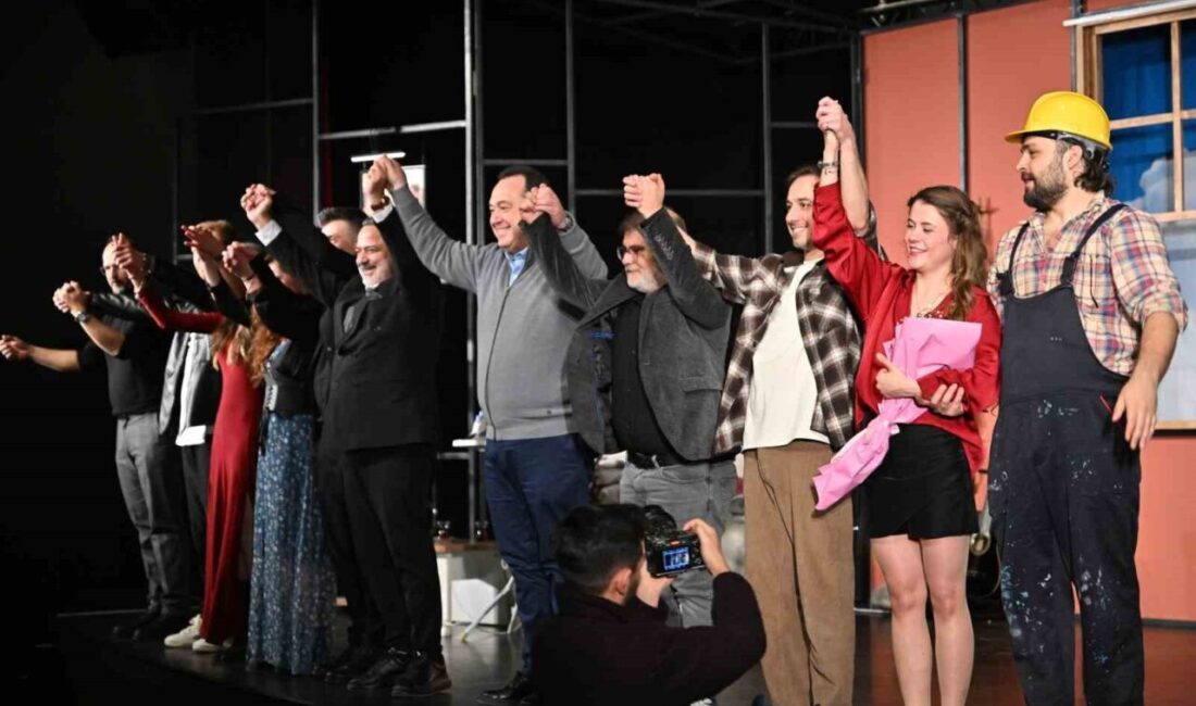 Kara mizah ve toplumsal taşlamayı absürt bir dille harmanlayan ‘Şiddetli