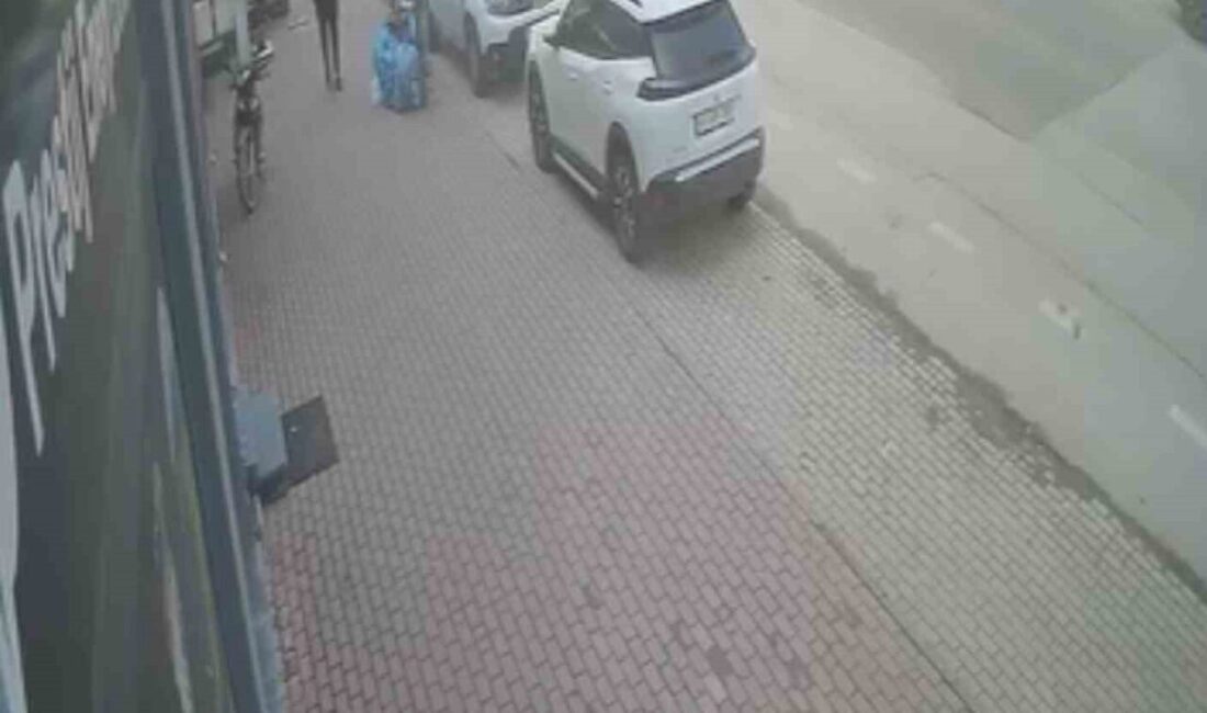 Bursa’nın İnegöl ilçesinde etkili olan şiddetli lodos, tehlikeli anlara neden