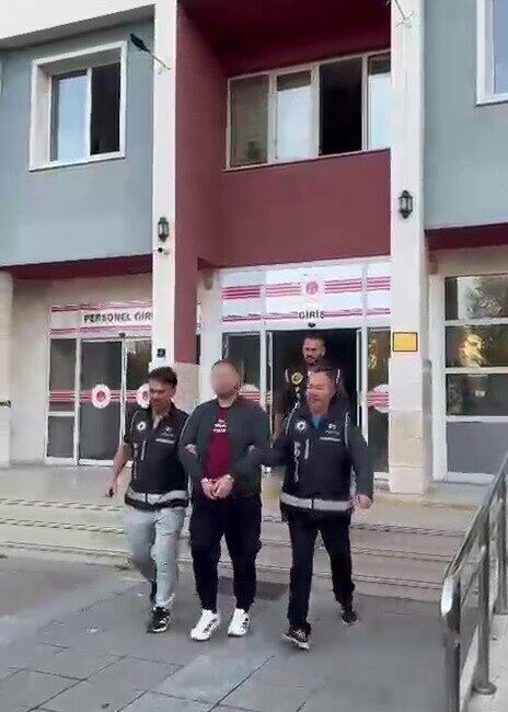 Aydın’ın Nazilli ilçesinde silahlı yağma suçundan hapis cezası ile aranan