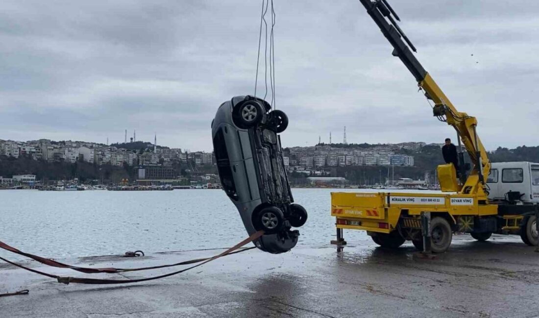 Şile’de gece saatlerinde kontrolden çıkan bir otomobil denize düştü. Kazada