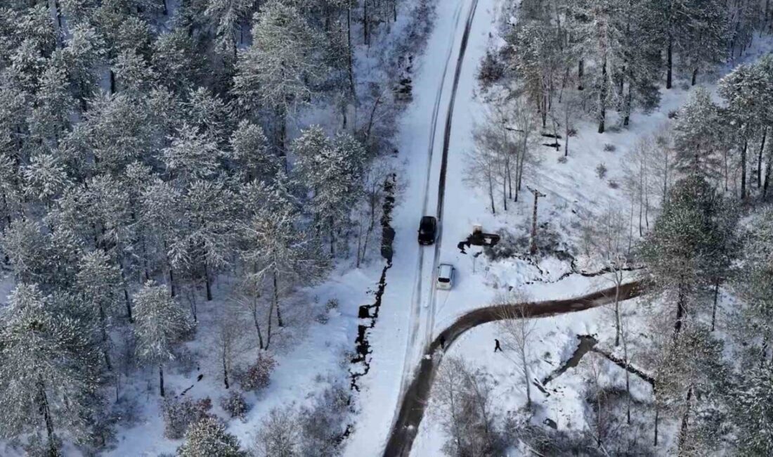 Balıkesir’in Sındırgı ilçesinde merkezde yağmur etkili olurken, yüksek kesimli kırsal