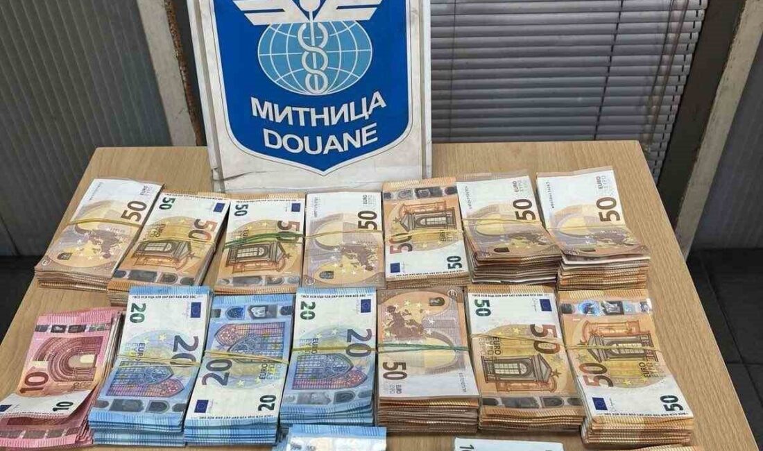 Edirne Kapıkule Sınır Kapısına gelmeye çalışan bir tırın koltuk ceplerine